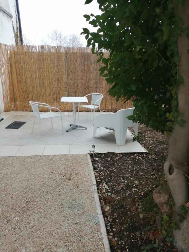 Appartement Tout Proche De Bourg-En-Bresse Peronnas 外观 照片
